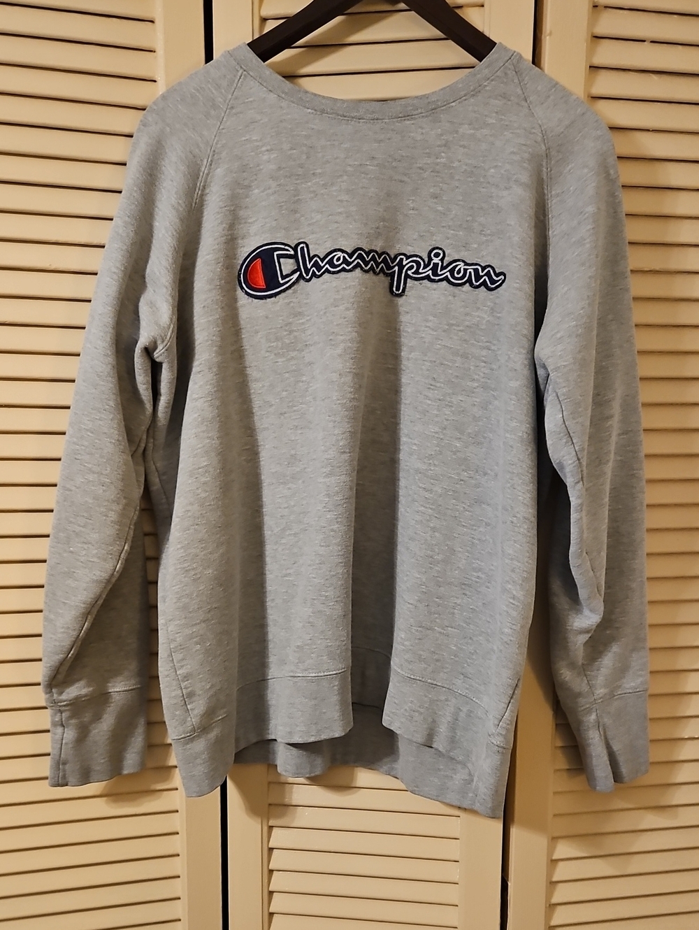 Champion Unisex Crewneck Sweatshirt in Light Heather Gray with Logo Accent